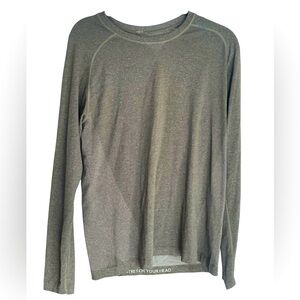 Lululemon Men’s Metal Vent Tech Long Sleeve T-Shirt Size Medium Olive Green